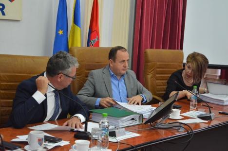 Nu se lasă! Consiliul Judeţean l-a detaşat din nou pe Călin Puia, punându-l director adjunct la Direcţia Tehnică (FOTO)