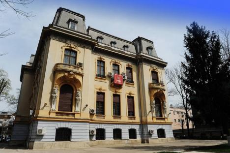 O tânără s-a dezbrăcat şi s-a mutilat în sediul PSD din Bucureşti. Ce spune şeful partidului