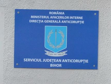 Direcţia Generală Anticorupţie a împlinit 10 ani. Ofiţerii din Bihor sărbătoresc prin muncă