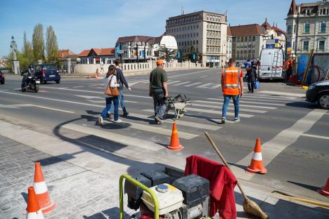 Primăria Oradea montează semafoare între Piaţa Unirii şi Podul Sfântul Ladislau (FOTO)