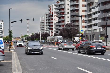 Au fost montate și puse în funcțiune semafoare pe Calea Aradului, în zona în care un copil de 12 ani a fost accidentat mortal (FOTO)