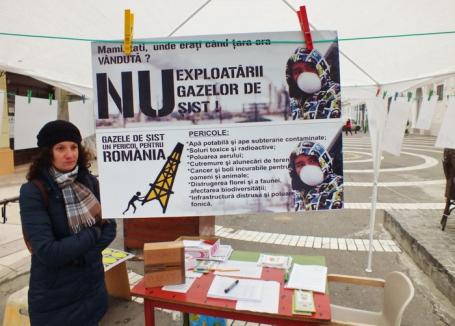 Protestatarii pentru Roşia Montană adună semnături pentru o Românie durabilă (FOTO)