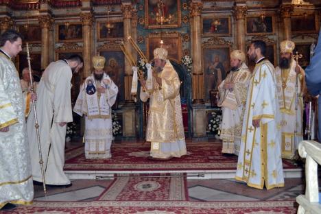 320 de ani de ortodoxie: ÎPS Laurenţiu, mitropolitul Ardealului, a sfinţit lucrările de la Biserica cu Lună (FOTO)