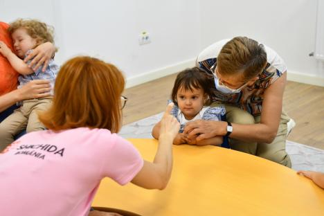 Școală de genii: Un centru educativ din Oradea ține lecții pentru copii de cel mult 6 ani, ca să-i învețe să fie deștepți (FOTO/VIDEO)