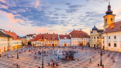 Sibiu 100 : Expoziţie de fotografie şi pictură cu oraşul de pe Cibin, la Muzeul Oraşului Oradea