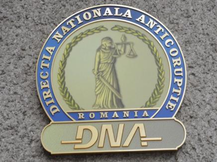Nou dosar de corupţie finalizat de DNA Oradea: Consilieri ai ex-directorului Apelor Române trimişi în judecată pentru trafic de influenţă