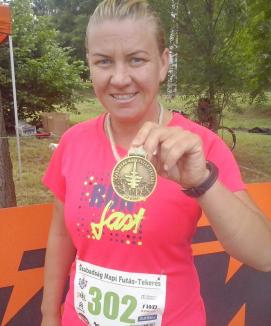 Simona Kadas a câștigat cursa de 5 km de la Crosul Ziua Libertății