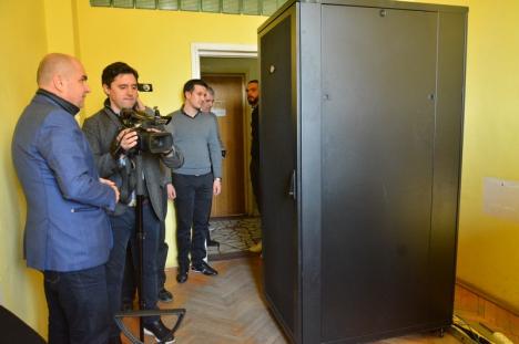 Se modernizează sistemul de supraveghere video din Oradea. Primăria cumpără peste 600 de camere inteligente