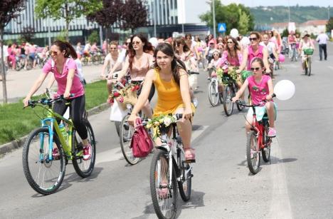 Biciclistele din Oradea, invitate la o nouă ediţie SkirtBike