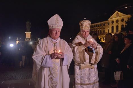 Paștile catolice la Oradea: Sute de credincioși au celebrat Învierea, la Bazilica Romano-Catolică (FOTO)