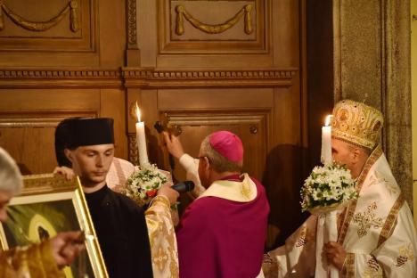 Paști în Oradea: Mii de creștini au participat la slujba de Înviere în bisericile din centrul orașului (FOTO/VIDEO)