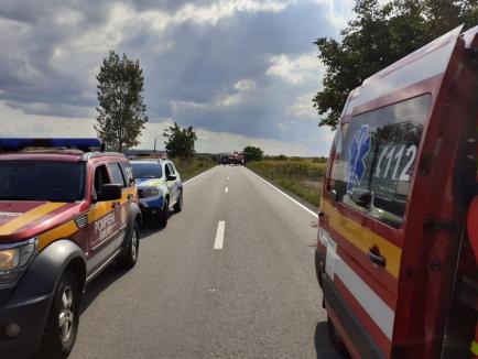 Accident grav în Bihor. O persoană a murit, alte 5 sunt rănite (FOTO / VIDEO)