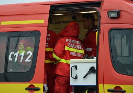 Accident grav pe strada Oneştilor: Soţia şi fiica unui paramedic SMURD Bihor au ajuns în spital