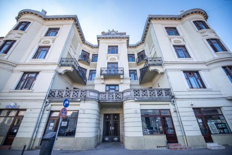 Palatul Sonnenfeld din Oradea este monument istoric. Ce planuri are proprietarul, o fundaţie înfiinţată de UDMR