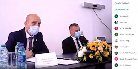Doar 30% dintre profesorii din Bihor s-au vaccinat împotriva Covid-19. Un secretar de stat din Ministerul Educaţiei a venit să-i convingă