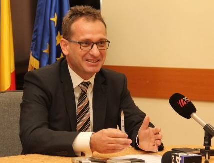 Prorectorul Universităţii din Oradea, Sorin Şipoş, şi-a dat demisia