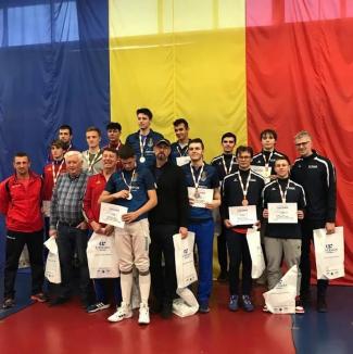 Juniorii de la LPS Bihorul s-au întors cu medaliile de bronz de la Campionatul Naţional de spadă pe echipe (FOTO)