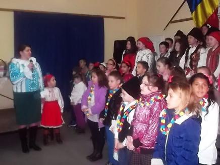 Elevii de la Şcoala din Drăgăneşti au sărbătorit 1 Decembrie în mod inedit