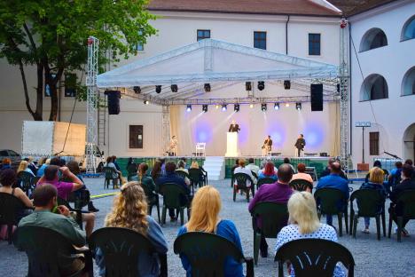 'Oradea Art & Sound': Spectacol de teatru, dansuri populare şi concert coral 'Oh happy days', în weekend, în Cetatea Oradea