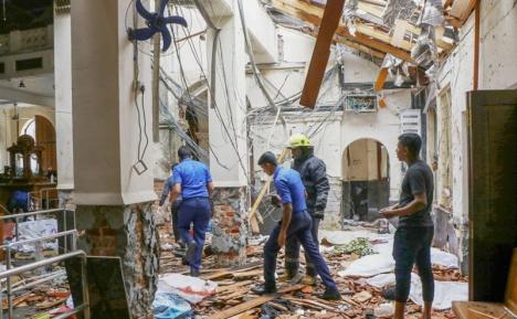 Sărbători însângerate în Sri Lanka: Mai multe explozii în biserici şi hoteluri au omorât cel puţin 160 de oameni şi au rănit peste 400 (FOTO / VIDEO)