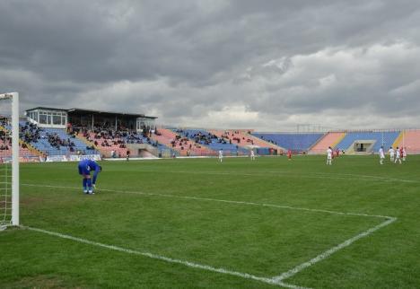 Ca să scape de taxele mari pe stadion, FC Bihor vrea să se asocieze cu AIO
