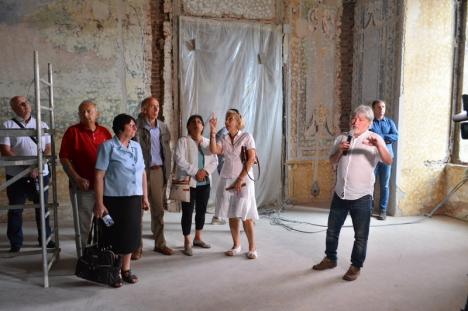 Palatul Baroc renaşte: Orădenilor li s-a prezentat evoluția lucrărilor pe șantier (FOTO / VIDEO)