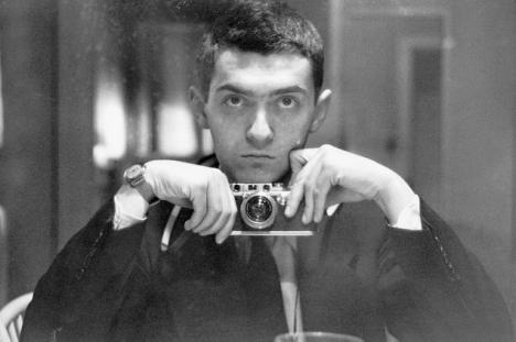 Istoria selfie-urilor: Prima poză autoportret s-a făcut în 1839, iar primul "selfie spaţial" în 1966