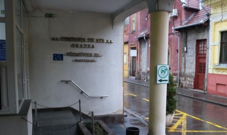 Posesorii de maşini electrice şi le pot încărca în staţia din curtea Companiei de Apă Oradea (FOTO)