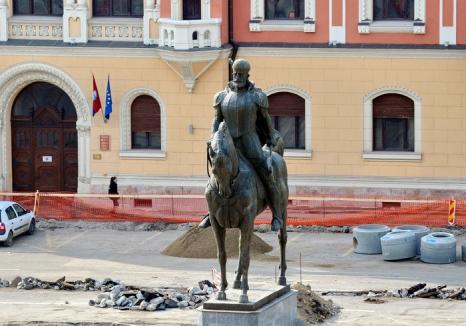 Aviz negativ: Direcţia de Cultură se opune mutării statuii lui Mihai Viteazul în fostul parc Olosig