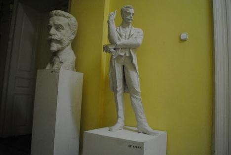 Trei posibile variante pentru statuia lui Ion I.C. Brătianu