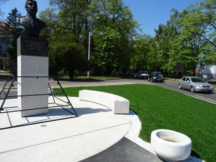 Statuia generalului Traian Moşoiu a fost reabilitată înaintea manifestărilor din 20 aprilie (FOTO)
