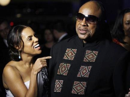 Stevie Wonder se căsătoreşte pentru a treia oară, la 67 de ani. Vezi cine merge la nuntă!