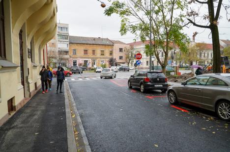 După aproape o jumătate de an, strada George Enescu din Oradea a fost redeschisă traficului auto (FOTO)
