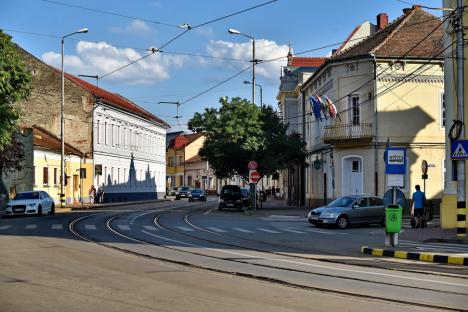 Stradă... readaptată: Strada Primăriei din Oradea rămâne fără parcări, dar primește piste de biciclete (FOTO)