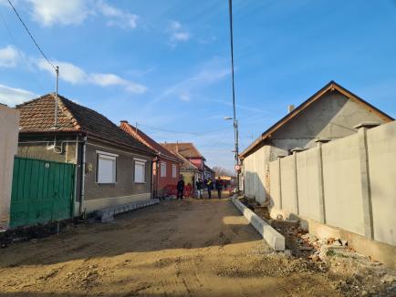 'Nu vom putea ieşi din garaj': Cum a convins un grup de localnici Primăria Oradea să modifice un proiect (FOTO)