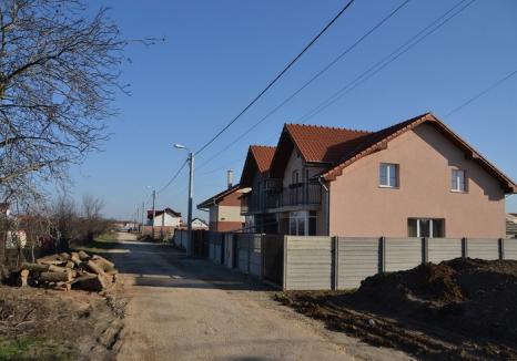 Primăria Oradea organizează licitaţie publică pentru 17 parcele de teren în vederea construirii de locuinţe familiale
