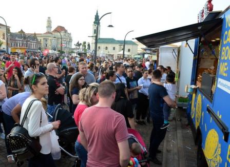 Bilanţ Street Food Festival: 55.000 de orădeni au mâncat în stradă. Organizatorii promit că revin la toamnă!