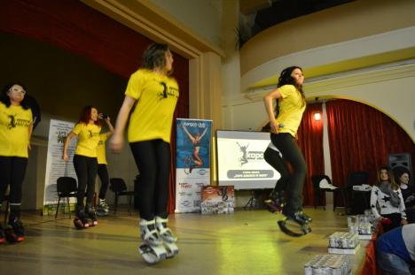 Sport pentru sănătate: Peste 100 de persoane au dat startul studiului inițiat de antrenoarea de Kangoo Jumps Kinga Sebestyen în Oradea (FOTO/VIDEO)