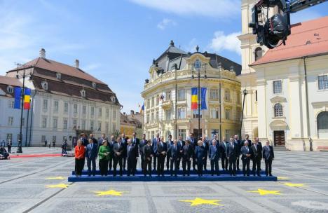 Declarația de la Sibiu:  Şefii de stat și de guvern din UE şi-au asumat 10 angajamente pentru viitorul Europei. Românii i-au întâmpinat cu căldură
