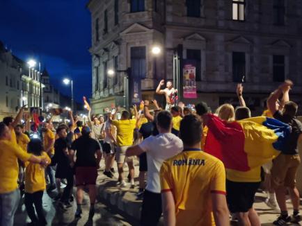 „Generația de suflet” a calificat România în optimi la Euro 2024. Orădenii au sărbătorit în stradă (FOTO/VIDEO)