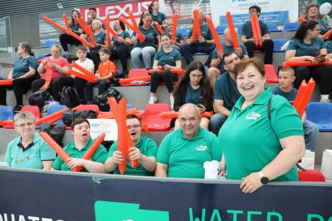 Peste 570.000 de lei strânși la Swimathon Oradea și un record de lungimi de bazin parcurse. Donațiile continuă până pe 28 iunie (FOTO/VIDEO)