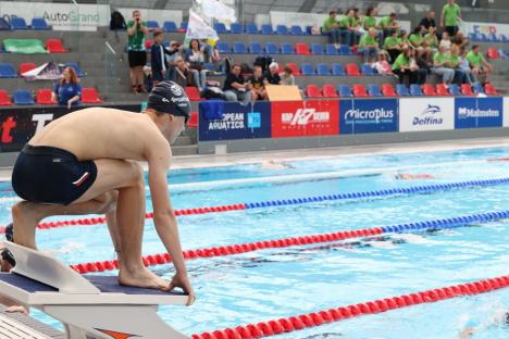 Peste 570.000 de lei strânși la Swimathon Oradea și un record de lungimi de bazin parcurse. Donațiile continuă până pe 28 iunie (FOTO/VIDEO)