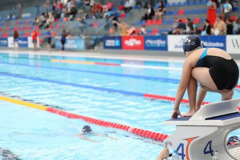 Peste 570.000 de lei strânși la Swimathon Oradea și un record de lungimi de bazin parcurse. Donațiile continuă până pe 28 iunie (FOTO/VIDEO)