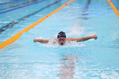 Peste 570.000 de lei strânși la Swimathon Oradea și un record de lungimi de bazin parcurse. Donațiile continuă până pe 28 iunie (FOTO/VIDEO)