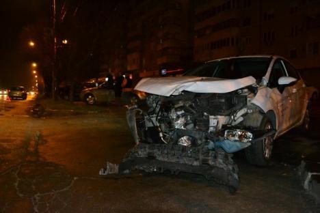 Tamponare în Calea Aradului: Două maşini s-au ales cu „feţele” distruse (FOTO)