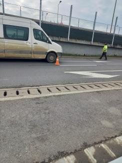 12 mașini s-au lovit în lanț din cauza poleiului, pe un pasaj suprateran din Oradea. Amenzi și pentru șoferi, și pentru administratorul drumului (FOTO)
