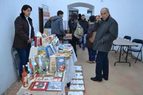 Cetatea luminiţelor: Moşuleţii au deschis prima ediţie a Târgului de Crăciun din Oradea (FOTO / VIDEO)