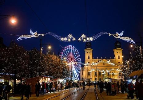 Începe Târgul de Crăciun în Debreţin: Carusel uriaş, Casă de turtă dulce, cadouri, delicatese şi un cozonac de 201 metri (FOTO)