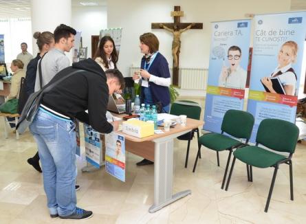 Târg de job-uri pentru studenţi, în campusul Universităţii din Oradea