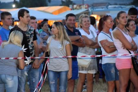 Prima ediţie a “Târgului Corvinilor - Târgul de 500 de Ani”, de la Lugașu de Jos, a strâns peste 10.000 de vizitatori (FOTO)